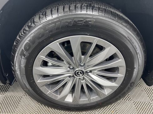 Used 2025 MAZDA CX-90 3.3 Turbo w/ Preferred Package image 10