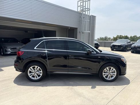 Certified 2025 Audi Q3 2.0T Premium w/ Convenience Package AWD/4WD image 4