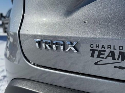 Certified 2025 Chevrolet Trax LT image 9