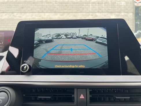 New 2027 Toyota Prius XLE FWD image 25