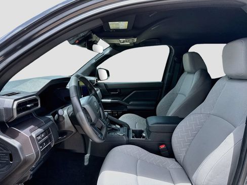 Used 2025 Toyota Tacoma SR5 RWD image 10