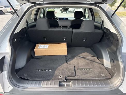 Used 2025 Hyundai Ioniq 5 SE RWD image 22