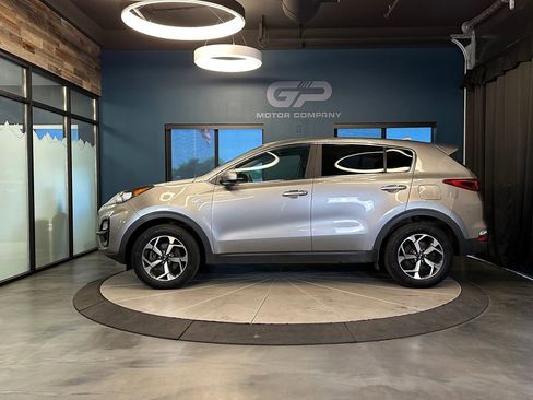 Used 2020 Kia Sportage LX AWD/4WD image 6