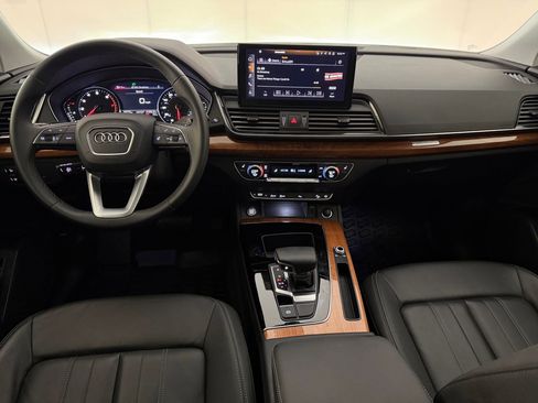 Used 2023 Audi Q5 2.0T Premium w/ Convenience Package AWD/4WD image 28