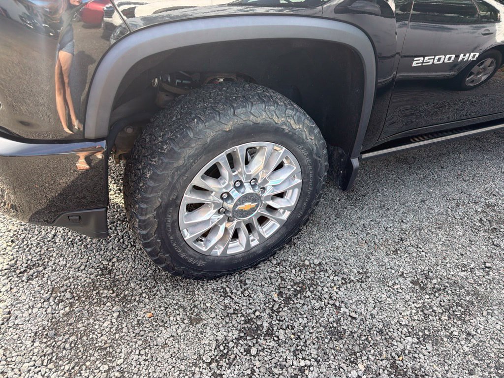 Used 2022 Chevrolet Silverado 2500 High Country w/ Z71 Off-Road Package AWD/4WD image 10