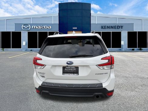 Used 2019 Subaru Forester Premium image 4