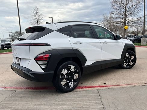 Used 2025 Hyundai Kona SEL image 6