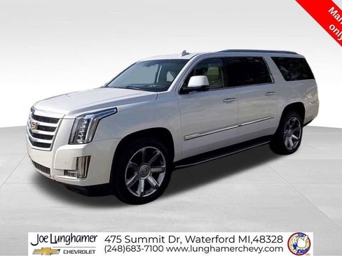 Certified 2016 Cadillac Escalade ESV Luxury image 4