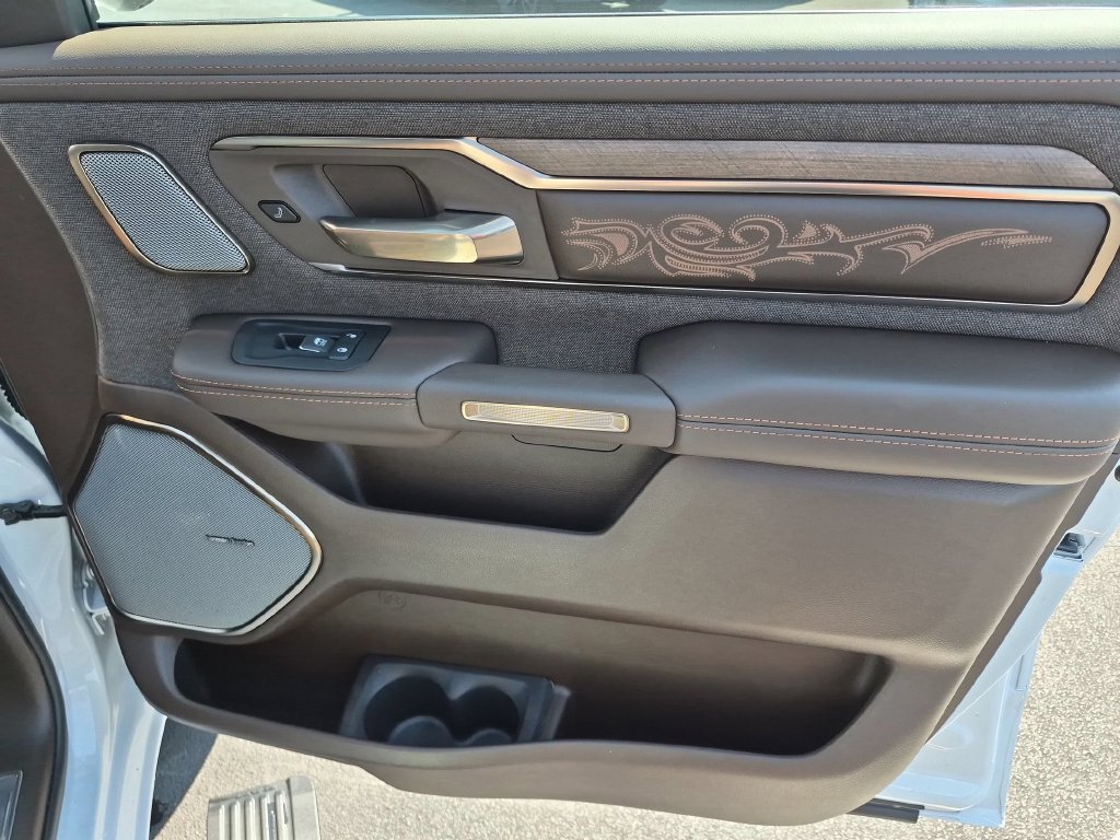 Used 2025 RAM 1500 Limited AWD/4WD image 33