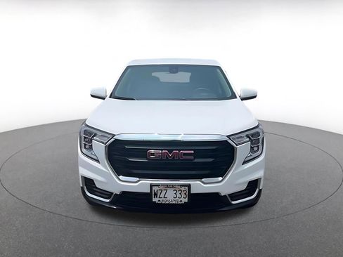 Used 2024 GMC Terrain SLE FWD image 4