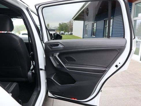 Used 2021 Volkswagen Tiguan SE R-Line AWD/4WD image 20