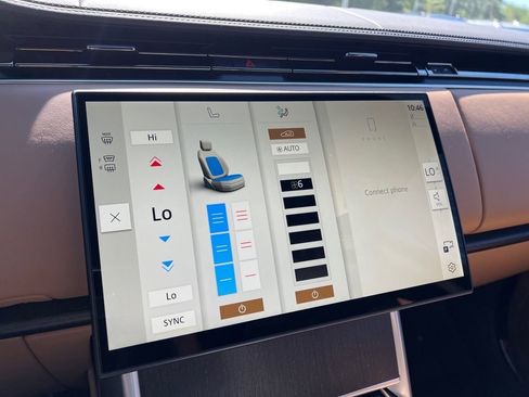 New 2025 Land Rover Range Rover SE image 22