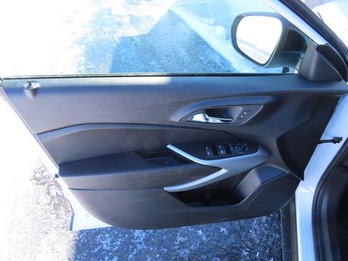 New 2026 Chevrolet Trax RS w/ Sunroof Package image 19