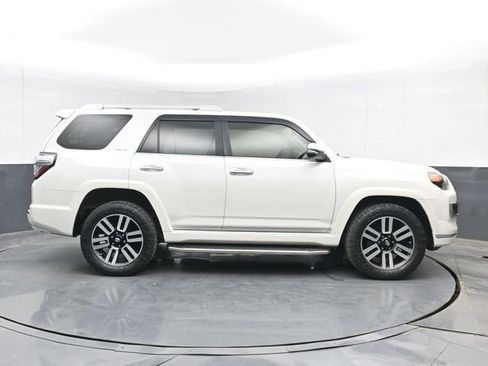 Used 2016 Toyota 4Runner Limited image 15