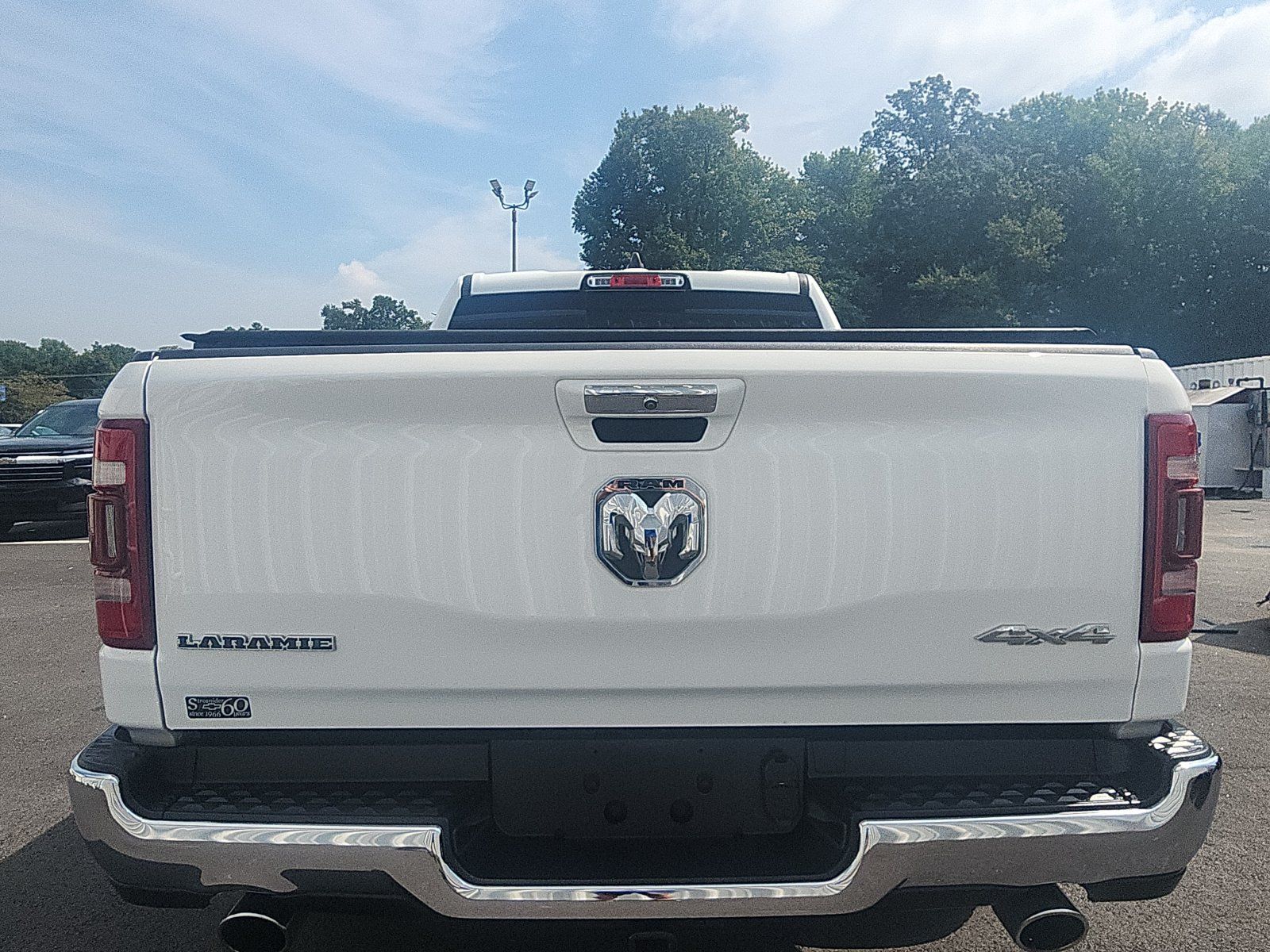 Used 2022 RAM 1500 Laramie AWD/4WD image 4