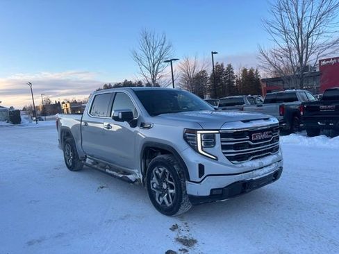 Used 2022 GMC Sierra 1500 SLT w/ SLT Premium Plus Package image 4
