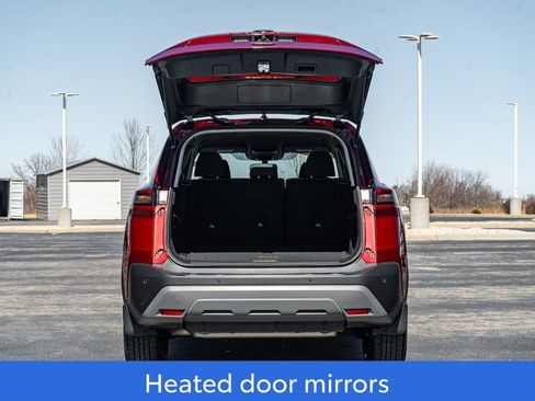 Used 2023 Nissan Rogue SV image 10