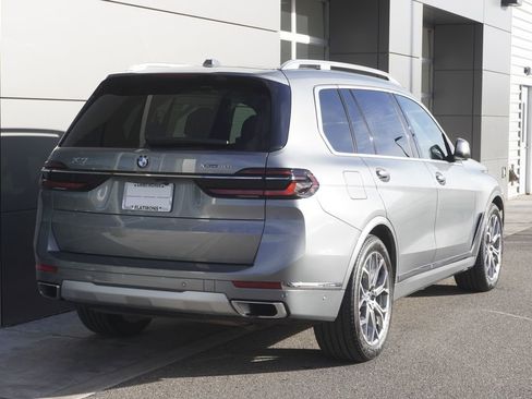 Used 2023 BMW X7 xDrive40i w/ Premium Package image 2