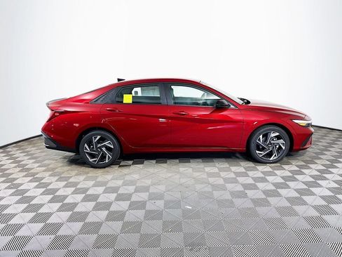 New 2025 Hyundai Elantra SEL FWD image 9
