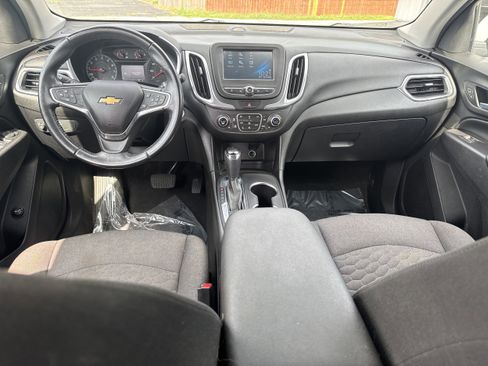 Used 2018 Chevrolet Equinox LT image 16