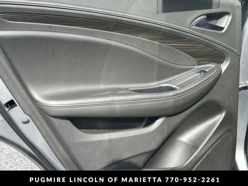 Used 2020 Buick Envision Essence w/ Experience Buick Package FWD image 22