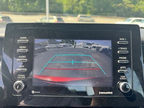 Used 2021 Toyota Camry SE FWD image 23