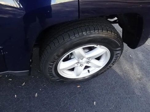 Used 2012 Jeep Liberty Limited w/ Comfort/Convenience Group image 23