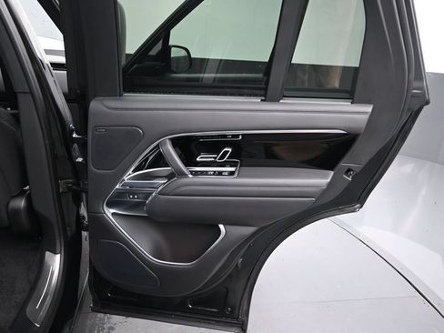 Used 2023 Land Rover Range Rover SE AWD/4WD image 12