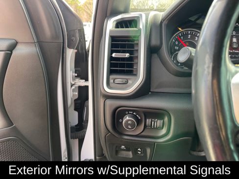 Used 2019 RAM 1500 Big Horn image 19