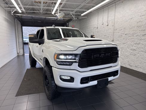 Used 2024 RAM 2500 Limited image 2
