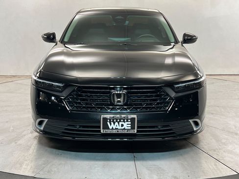Used 2025 Honda Accord Touring image 9