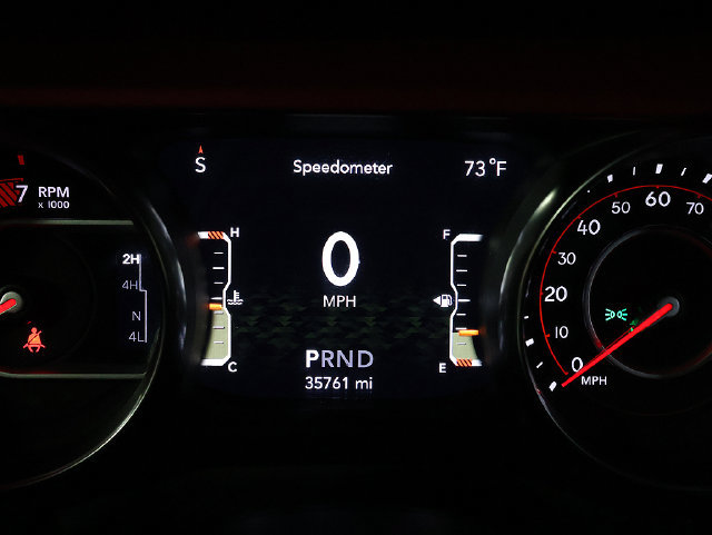 Used 2022 Jeep Wrangler Unlimited Rubicon w/ Cold Weather Group AWD/4WD image 19