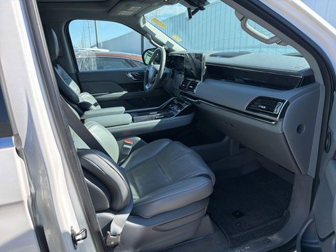 Used 2018 Lincoln Navigator Reserve w/ Cargo Package image 6