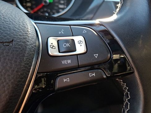 Used 2021 Volkswagen Tiguan SE R-Line image 23