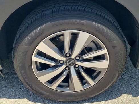 Certified 2024 Nissan Pathfinder SL FWD image 8