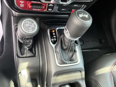 New 2026 Jeep Wrangler Unlimited Rubicon AWD/4WD image 25