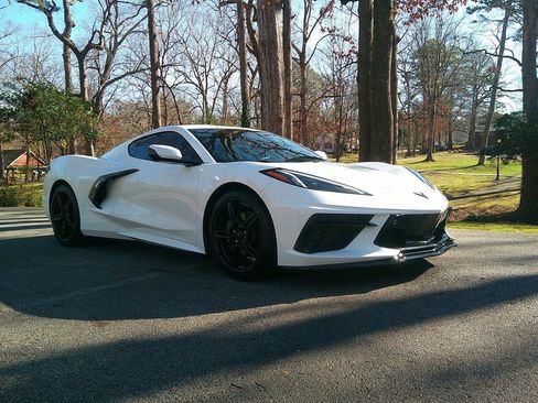 Used 2023 Chevrolet Corvette Stingray Preferred Cpe w/ Battery Protection Package image 3