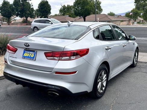Used 2019 Kia Optima LX FWD image 3