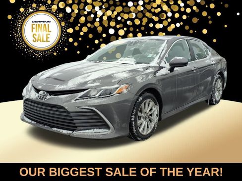 Used 2024 Toyota Camry LE image 1