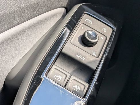 New 2025 Volkswagen ID.4 Pro S image 22