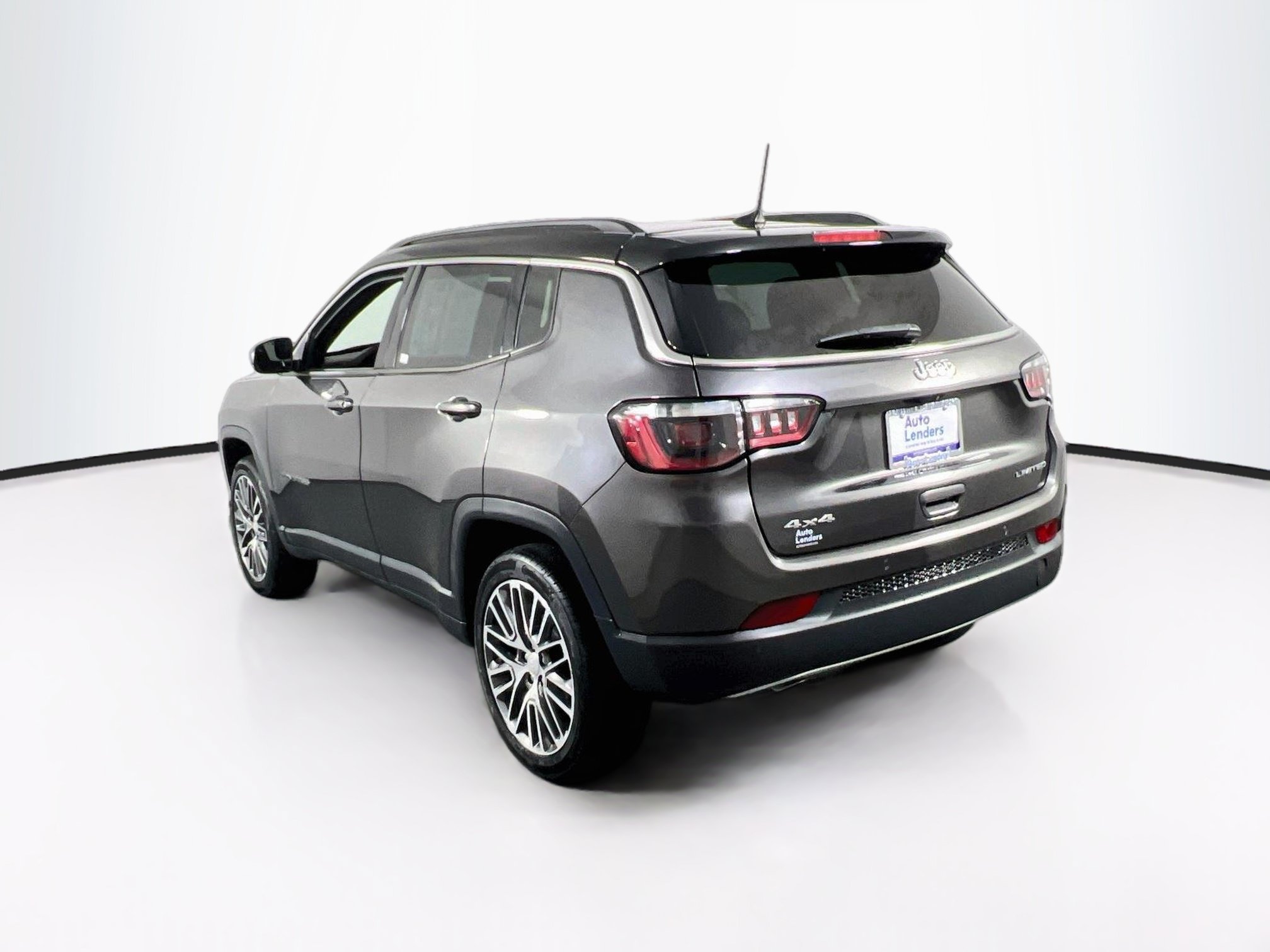 Used 2023 Jeep Compass Limited w/ Sun and Sound Group AWD/4WD image 7