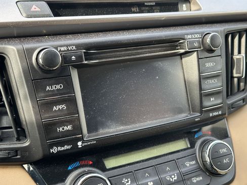 Used 2016 Toyota RAV4 XLE image 12