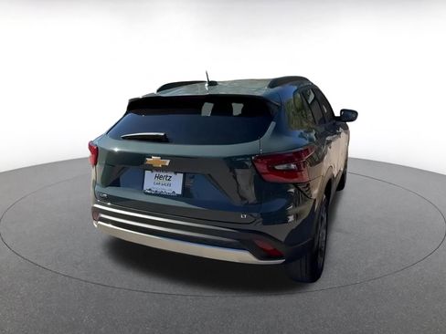 Used 2025 Chevrolet Trax LT image 14