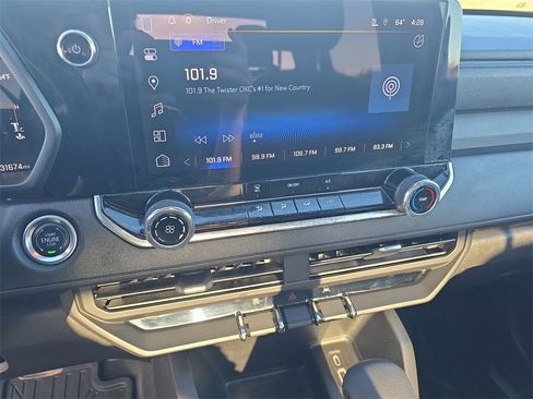 Used 2024 Chevrolet Colorado W/T image 21