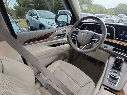 Used 2024 Cadillac Escalade ESV Sport Platinum image 22