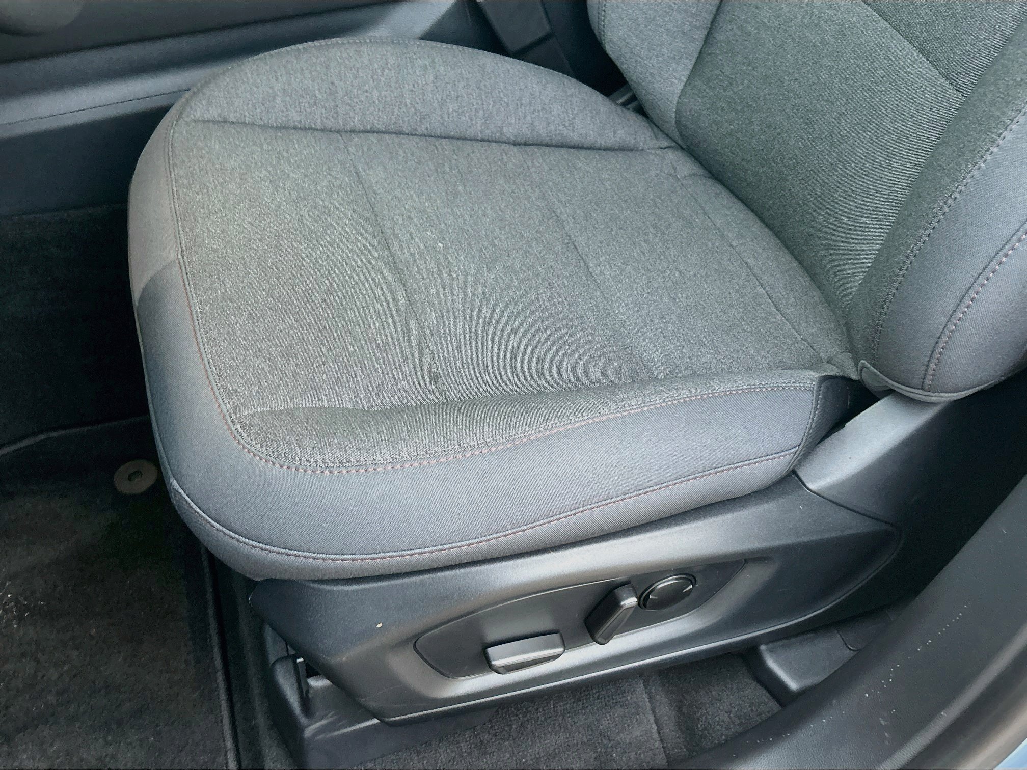 New 2027 Ford Explorer Active RWD image 14