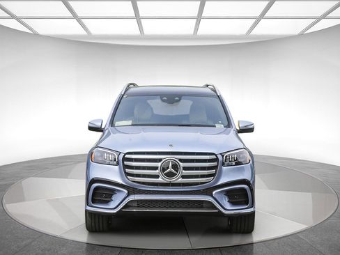 New 2026 Mercedes-Benz GLS 580 4MATIC image 6