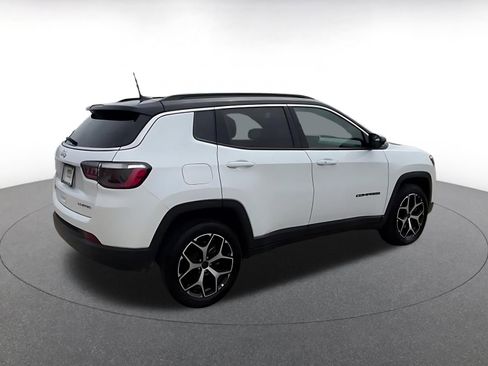 Used 2025 Jeep Compass Limited AWD/4WD image 14