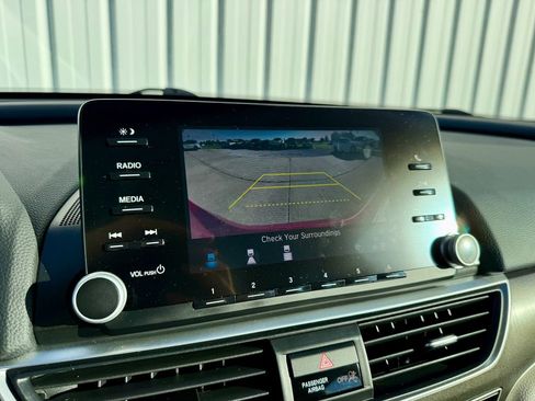 Used 2018 Honda Accord Hybrid image 26