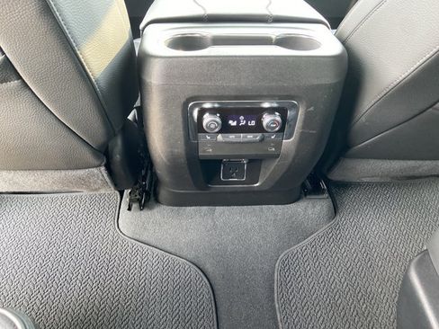 Used 2025 GMC Yukon Denali RWD image 55